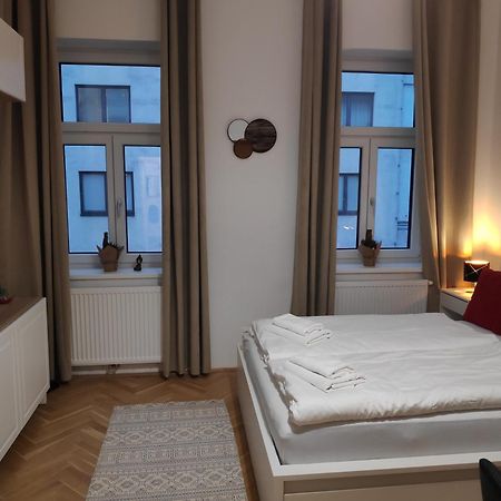 Humboldt Feel Good Apartments Wenen Buitenkant foto