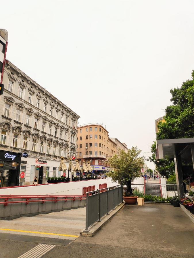 Humboldt Feel Good Apartments Wenen Buitenkant foto