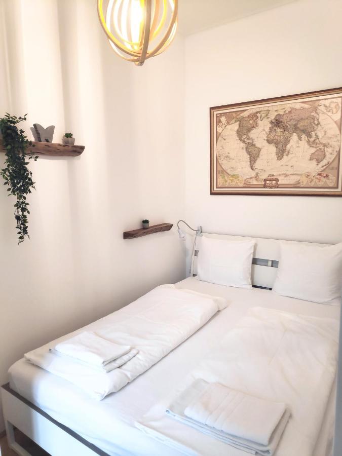 Humboldt Feel Good Apartments Wenen Buitenkant foto